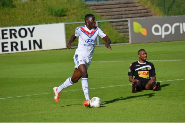 كالولو يغيب لشهرين عن ليون