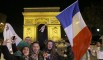 صور إحتفالات عشاق المنتخب الوطني مع الفرنسيين في باريس 