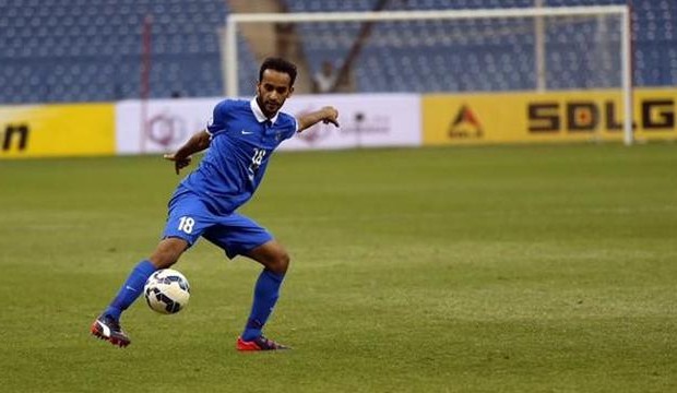 الكرة العربية : إصابة لاعب الهلال السعودي عبد الله عطيف بقطع في الرباط  الصليبي
