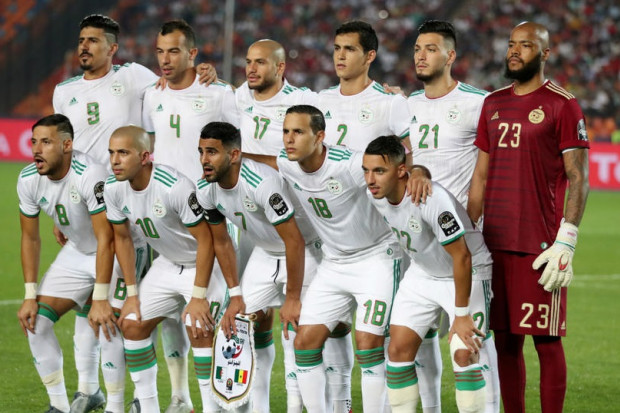 المنتخب الوطني تشكيلتا الجزائر وكولومبيا