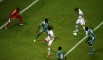 صور مباراة الأورغواي - نيجيريا